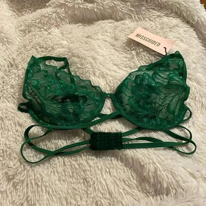 Missguided bra with scallop details in emerald